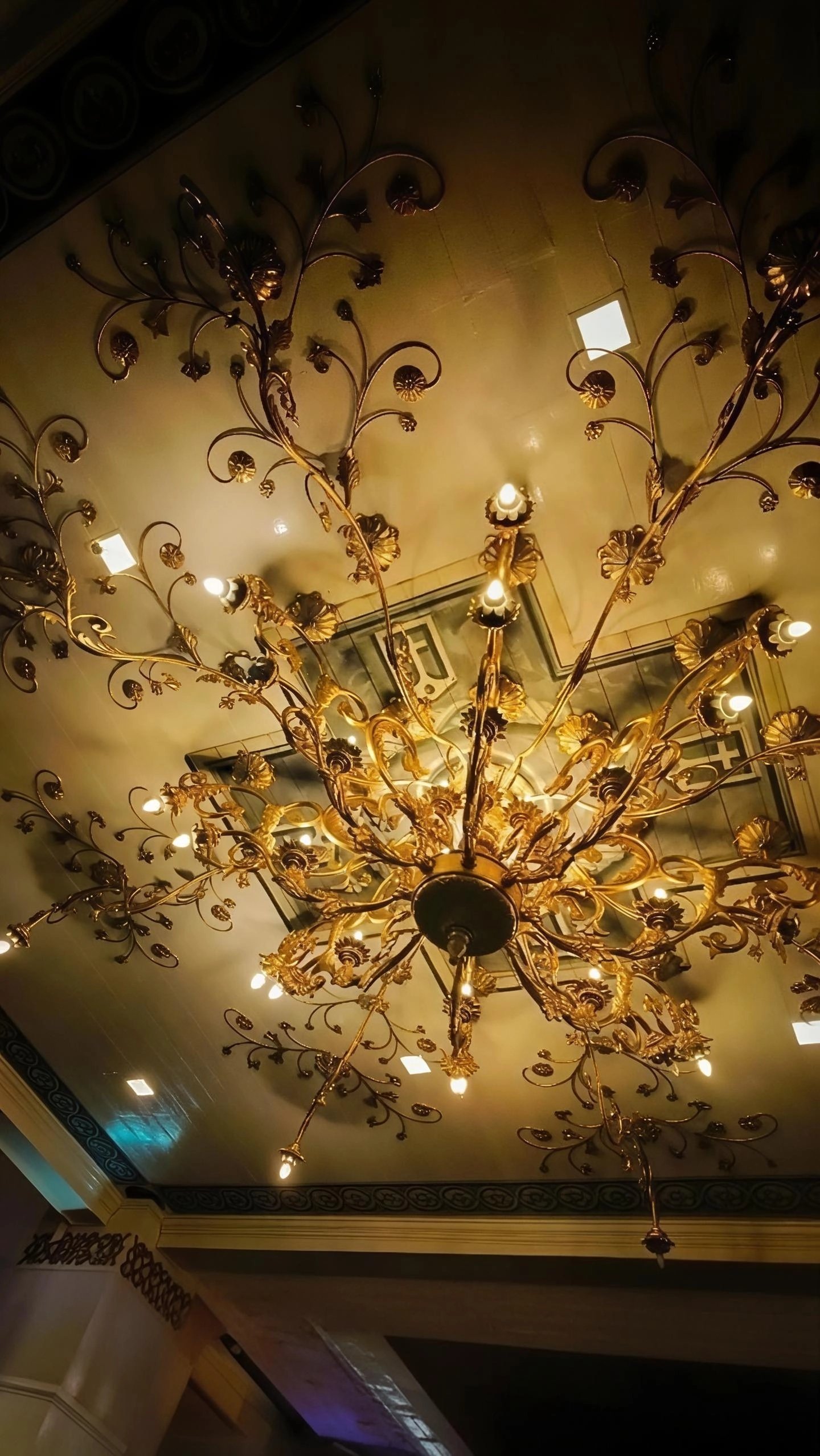 Premium materials chandelier craftsmanship